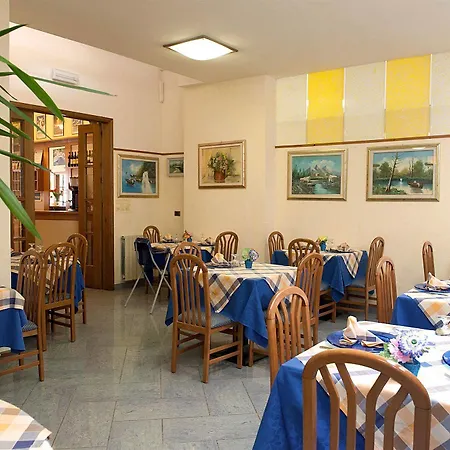 Hotel Dolly Viareggio