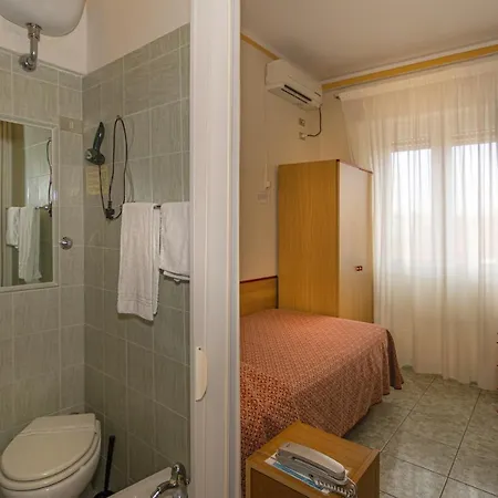 Dolly Otel Viareggio