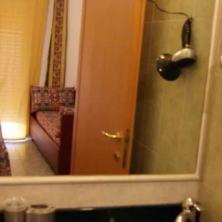 Dolly Otel 3*