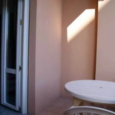 Dolly Otel 3*