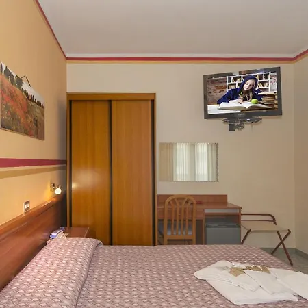 Dolly Hotel